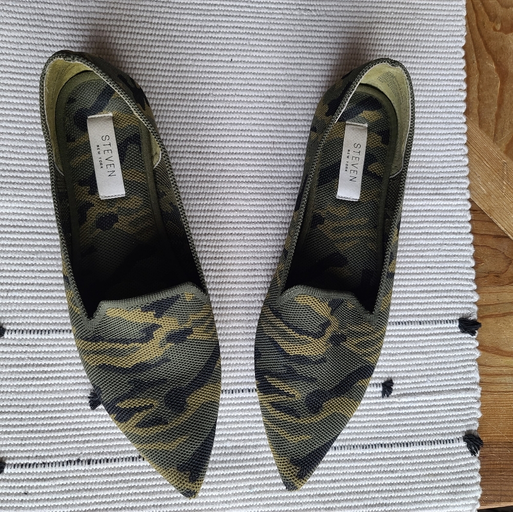 Camo Steven flats
